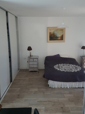 nuevo, moderno, optimo,hemroso chalet de 4 ambientes, con garaje ,parque y galería