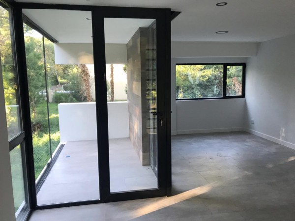 VENTA BOSQUE PERALTA RAMOS !!!! CHALET MODERNO, HERMOSO, NUEVO
