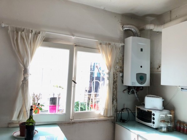 NUEVO VALOR!!! RETASADA !!! VENTA CASA AMERICANA EN LOTE PROPIO !!! casa de 3 amb. o casa con dpto independiente, apta dos familias, en caisamar con gran lote y posibilidades de ampliar