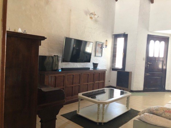 hermoso chalet en colina, amplio, impecable, consulte !!!!