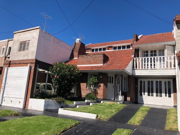 hermoso chalet en colina, amplio, impecable, consulte !!!!