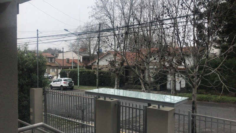 HERMOSO DEPARTAMENTO EN PH , NUEVO, MODERNO, 2 amb. cochera y balcón z/GUEMES !!!!