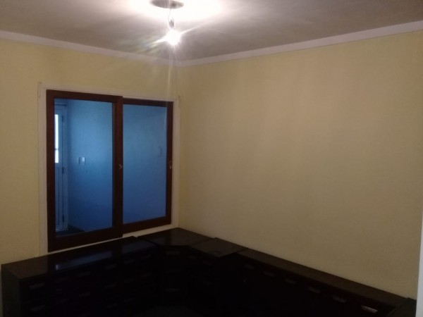 PH 1º PISO DE 3 AMB. CON PATIO Y QUINCHO, CON LOCAL