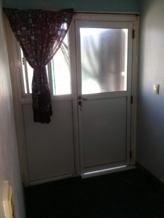 PH 1º PISO DE 3 AMB. CON PATIO Y QUINCHO, CON LOCAL