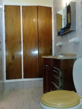PH 1º PISO DE 3 AMB. CON PATIO Y QUINCHO, CON LOCAL