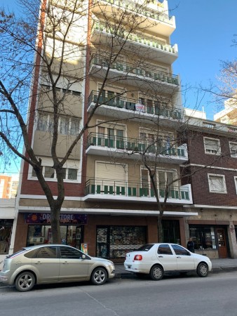 DEPARTAMENTO PISO CON PATIO, MAS BAULERA Y DOS LOCALES