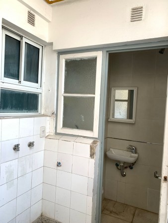 DEPARTAMENTO PISO CON PATIO, MAS BAULERA Y DOS LOCALES