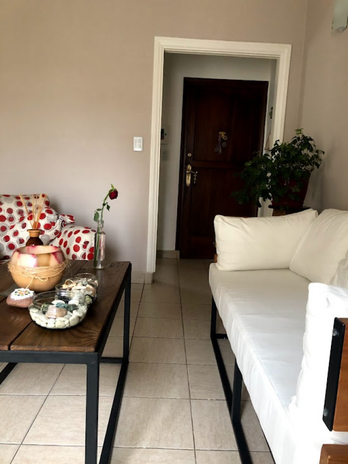 ALQUILER por temporada corta o de verano en Mar del Plata !!! DISPONIBLE DICIEMBRE DEPARTAMENTO EN PH DE 2 amb. 2/3 PLAZAS. MUY AMPLIO, LUMINOSO Y TRANQUILO. ZONA CHAUVIN, 1o PISO POR ESCALERA, HERMOSO !!!!