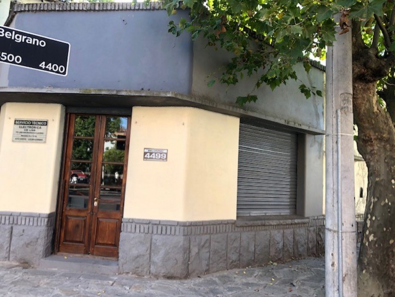 NUEVO VALOR, OPORTUNIDAD !!!! conjunto de PH y local , para demolicion O reciclado, apto nuevo proyecto multifiar o comercial, venta separada de local y ph, consulte todas las opciones