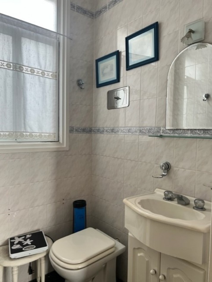 EVALUE, VEALO, BUSCA ESTILO ??? departamento AMPLISIMO, señorial DE 3 amb con dependencia, dormitorios al frente con balcon, microcentro, a un paso de todo lo que necesite y del mar, EXCELENTE OPCION DE COMRPA !!!