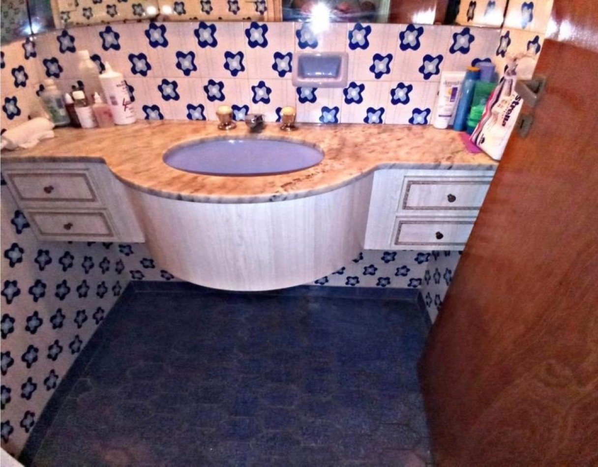 VENTA APTO LOCAL O EDIFICIO. CHALET CLASICO MDP, DE 6 AMBIENTES CON PATIO, PARRILLA, DESARROLLADO EN DOS PLANTAS, solo venta para proyecto comercial, o multifamiliar.