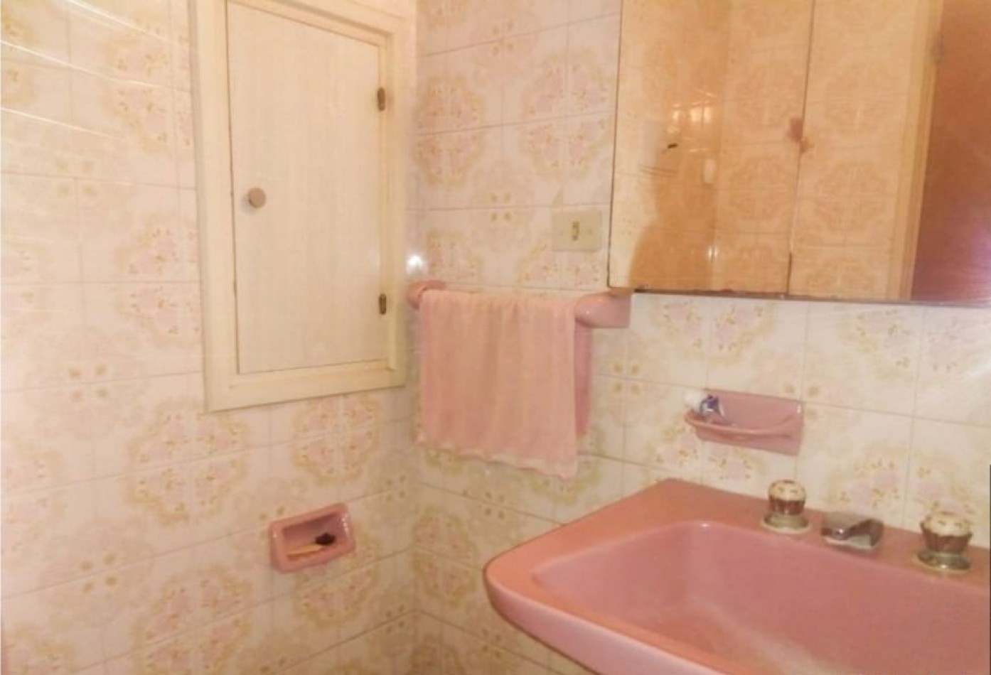 VENTA APTO LOCAL O EDIFICIO. CHALET CLASICO MDP, DE 6 AMBIENTES CON PATIO, PARRILLA, DESARROLLADO EN DOS PLANTAS, solo venta para proyecto comercial, o multifamiliar.