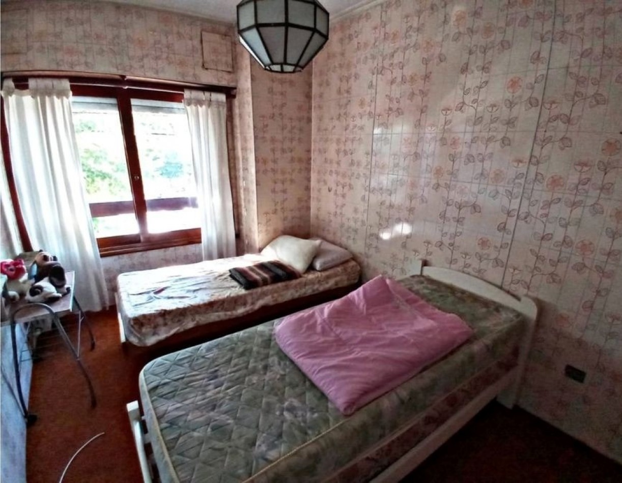 VENTA APTO LOCAL O EDIFICIO. CHALET CLASICO MDP, DE 6 AMBIENTES CON PATIO, PARRILLA, DESARROLLADO EN DOS PLANTAS, solo venta para proyecto comercial, o multifamiliar.