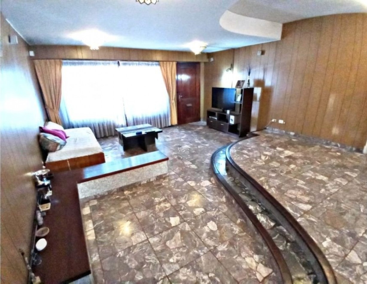 VENTA APTO LOCAL O EDIFICIO. CHALET CLASICO MDP, DE 6 AMBIENTES CON PATIO, PARRILLA, DESARROLLADO EN DOS PLANTAS, solo venta para proyecto comercial, o multifamiliar.