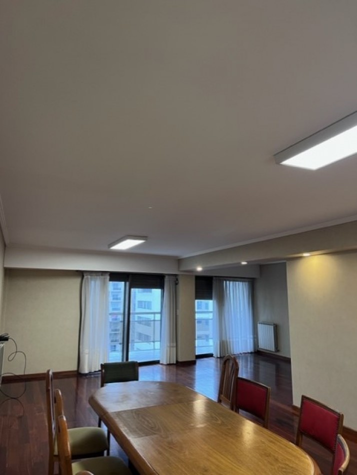 VENTA MDP, ZONA CHAUVIN/MACROCENTRO, PISO UNICO EN SU ESTILO, CALIDAD, METRAJE, AMPLITUD DE AMBIENTES, VISTA PANORAMICA, CONSULTANOS !!!