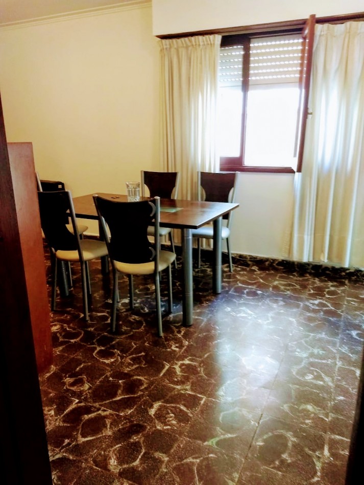 PH 3 AMB. CON ESCRITORIO EN VENTA A METROS DEL MAR, EN EL PRIVILEGIADO BARRIO SAN CARLOS
