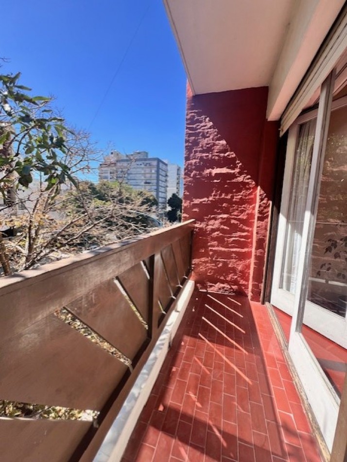 VENTA DEPARTAMENTO 3 AMBIENTES, AL FRENTE, BALCON Y COCHERA, PLAZA MITRE Y....RETASADO !!!!!!