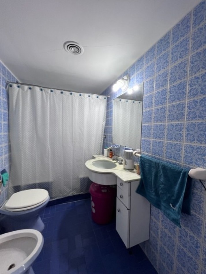 VENTA DEPARTAMENTO DE 3 AMB, BALCON , VISTA PANORAMICA, COCHERA Y BAULERA , EN EL POPULAR EDIFICIO LAFAYETTE
