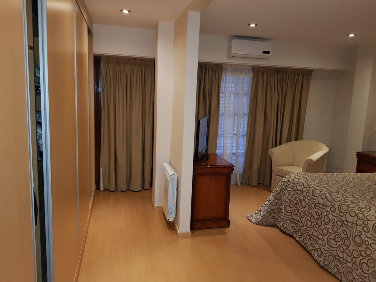 venta impactante piso con parque y quincho propio y cochera 2/3 autos, a metros del mar !!!!!