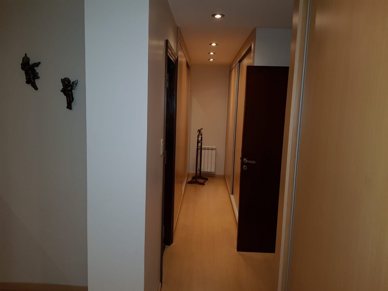 venta impactante piso con parque y quincho propio y cochera 2/3 autos, a metros del mar !!!!!