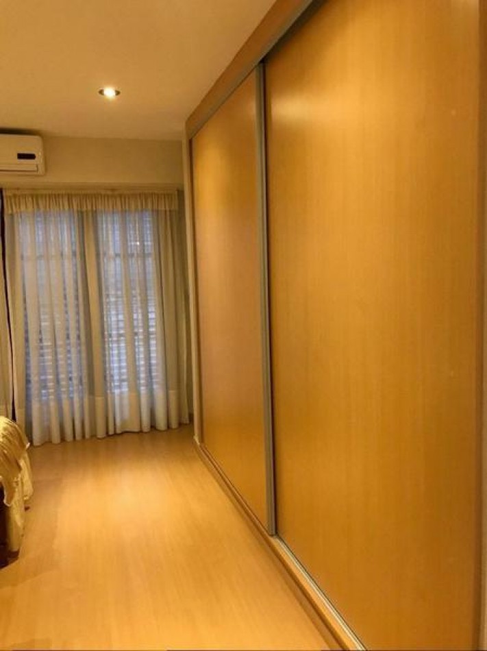 venta impactante piso con parque y quincho propio y cochera 2/3 autos, a metros del mar !!!!!
