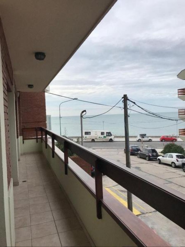 venta impactante piso con parque y quincho propio y cochera 2/3 autos, a metros del mar !!!!!