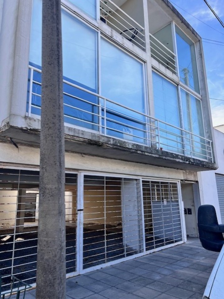 VENTA EN MDP !! PH DE 4 AMB. CON JARDN Y ESPACIO DE COCHERA CUBIERTA, DON BOSCO Y LIBERTAD , CONSULTE CONDICONES ESPECIALES.