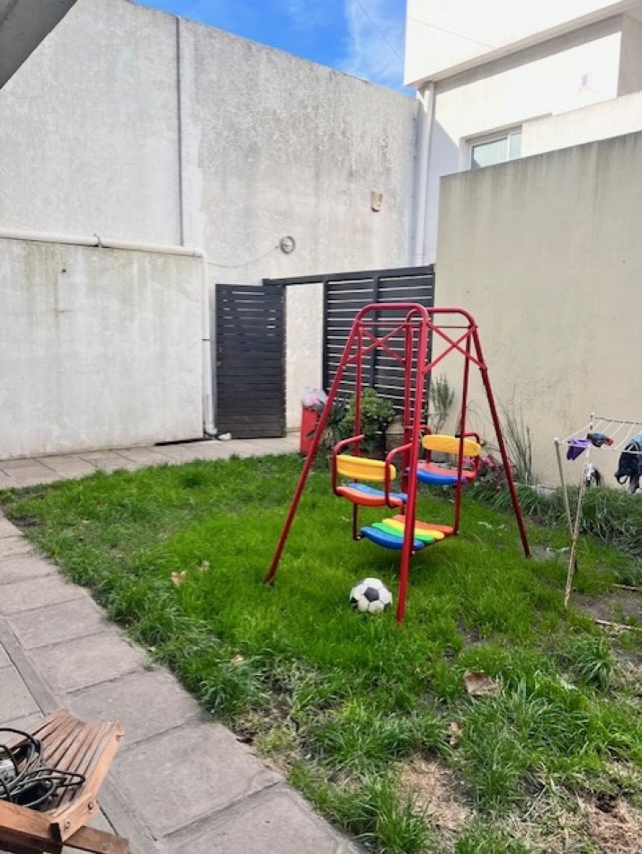 VENTA EN MDP !! PH DE 4 AMB. CON JARDN Y ESPACIO DE COCHERA CUBIERTA, DON BOSCO Y LIBERTAD , CONSULTE CONDICONES ESPECIALES.