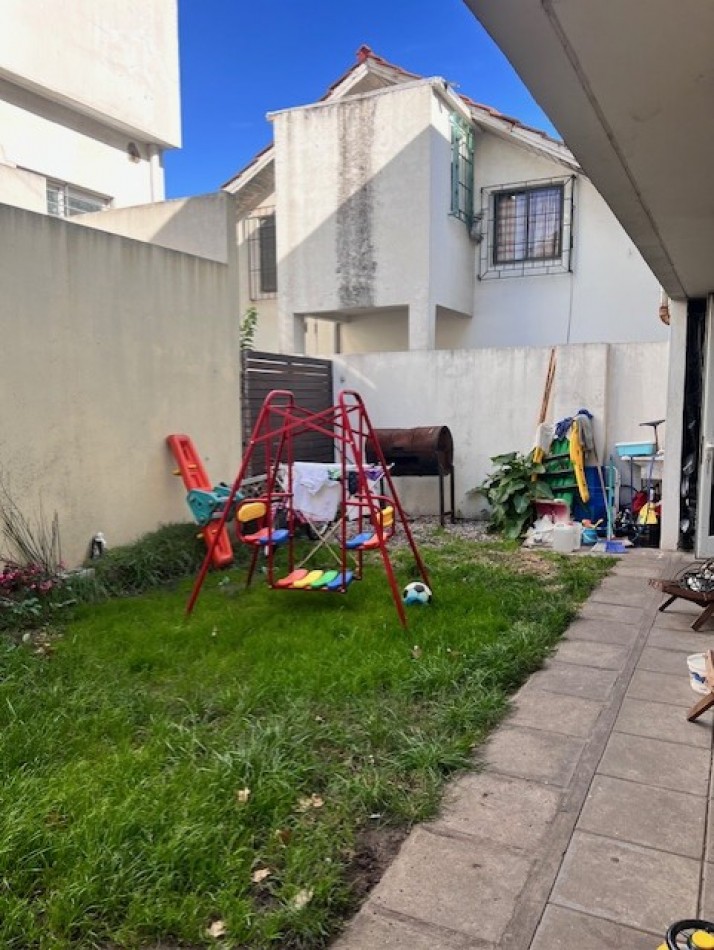 VENTA EN MDP !! PH DE 4 AMB. CON JARDN Y ESPACIO DE COCHERA CUBIERTA, DON BOSCO Y LIBERTAD , CONSULTE CONDICONES ESPECIALES.