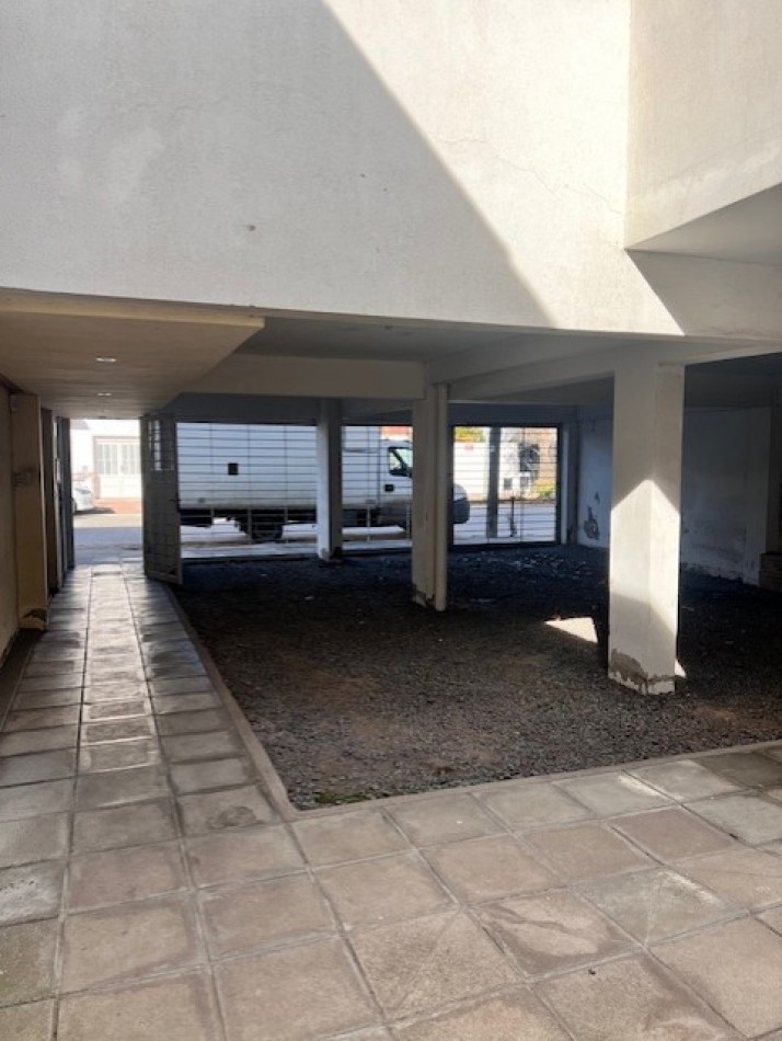 VENTA EN MDP !! PH DE 4 AMB. CON JARDN Y ESPACIO DE COCHERA CUBIERTA, DON BOSCO Y LIBERTAD , CONSULTE CONDICONES ESPECIALES.