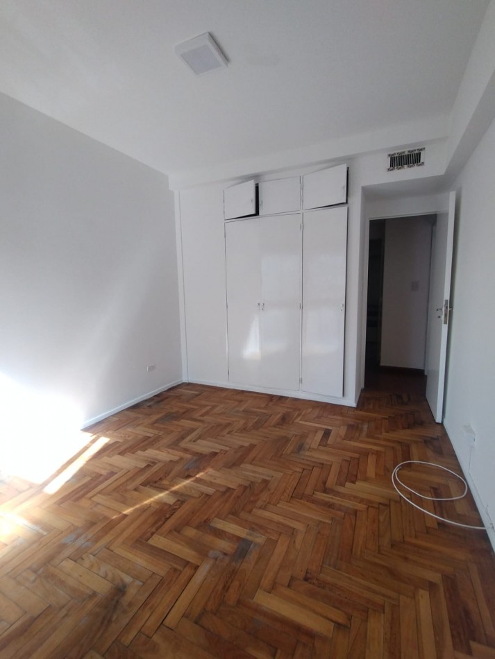 VENTA DEPARTAMENTO 3 AMBIENTES, AL FRENTE, BALCON Y COCHERA, PLAZA MITRE Y....RETASADO !!!!!!