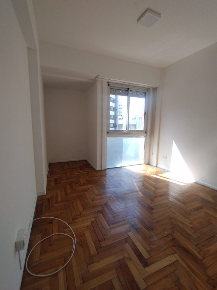 VENTA DEPARTAMENTO 3 AMBIENTES, AL FRENTE, BALCON Y COCHERA, PLAZA MITRE Y....RETASADO !!!!!!