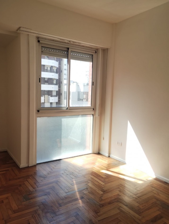 VENTA DEPARTAMENTO 3 AMBIENTES, AL FRENTE, BALCON Y COCHERA, PLAZA MITRE Y....RETASADO !!!!!!