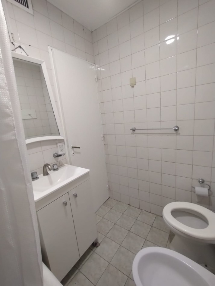 VENTA DEPARTAMENTO 3 AMBIENTES, AL FRENTE, BALCON Y COCHERA, PLAZA MITRE Y....RETASADO !!!!!!