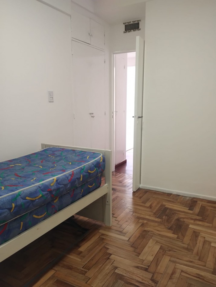 VENTA DEPARTAMENTO 3 AMBIENTES, AL FRENTE, BALCON Y COCHERA, PLAZA MITRE Y....RETASADO !!!!!!