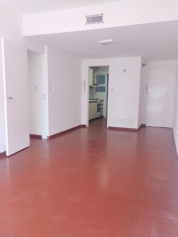 VENTA DEPARTAMENTO 3 AMBIENTES, AL FRENTE, BALCON Y COCHERA, PLAZA MITRE Y....RETASADO !!!!!!