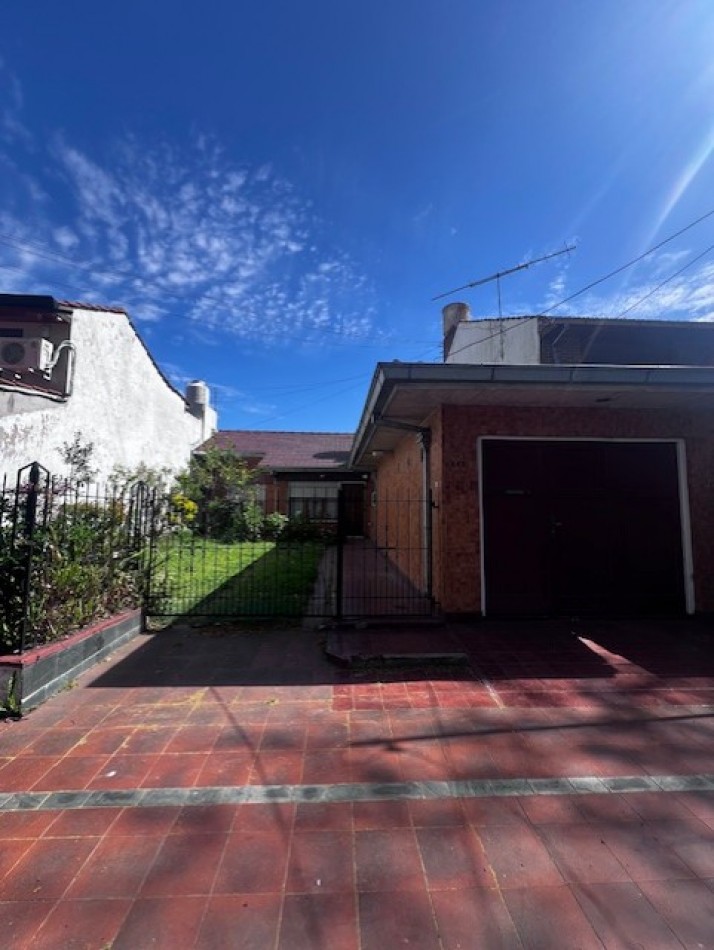 VENTA CHALET DESARROLLADO EN UNA SOLA PLANTA, CON PARQUE Y PATIO, ZONA NUEVA POMPEYA, a 7 cuadras del mar