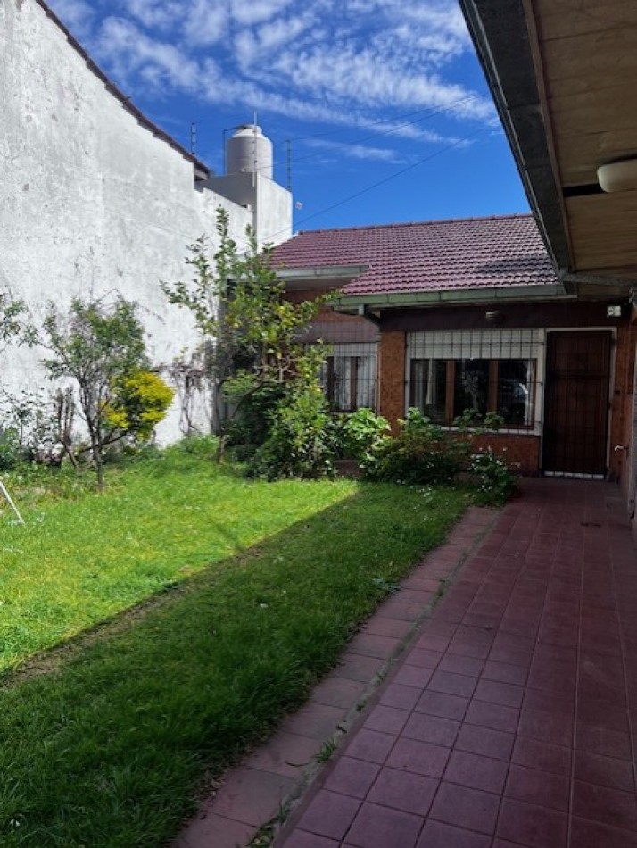 VENTA CHALET DESARROLLADO EN UNA SOLA PLANTA, CON PARQUE Y PATIO, ZONA NUEVA POMPEYA, a 7 cuadras del mar