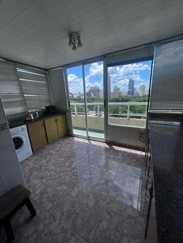 VENTA HERMOSO DPTO. 3 AMB. Y UNICO EN ZONA Y VISTAS !!!