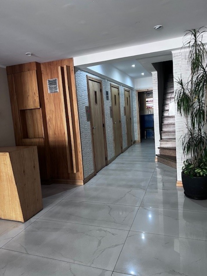venta departamento 3 ambientes, zona aldrey, al frente con terracita,
