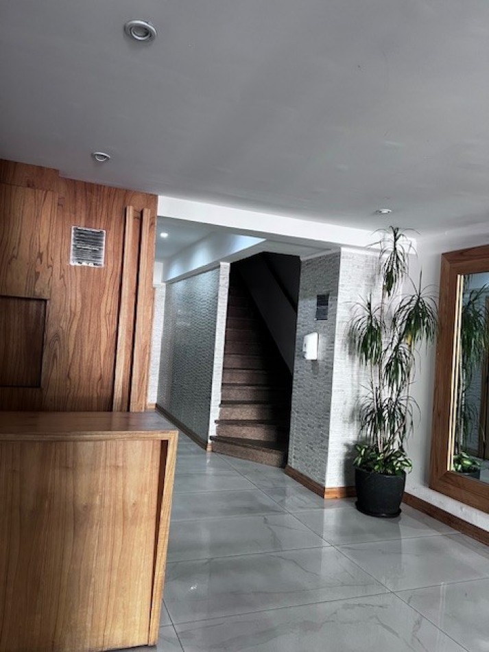 venta departamento 3 ambientes, zona aldrey, al frente con terracita,
