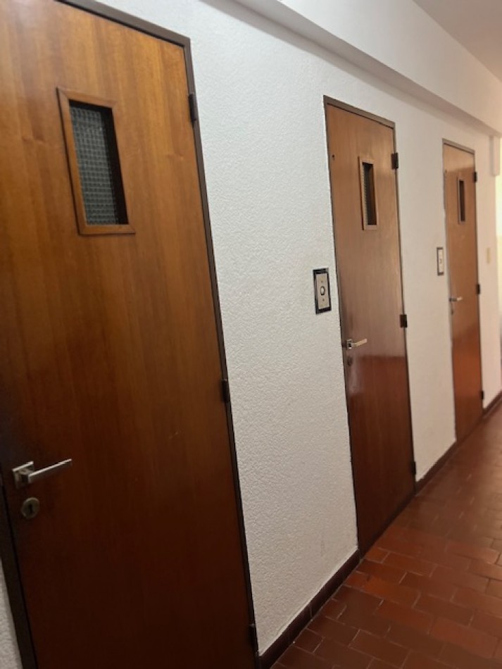 venta departamento 3 ambientes, zona aldrey, al frente con terracita,