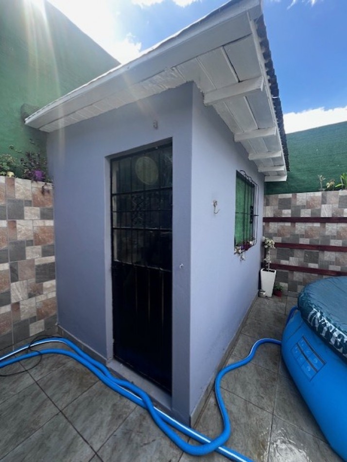 VENTA EN MDP. CHALET DE 4 AMB. CON PATIO, GARAJE Y TROTADORA P/ VS. AUTOS Y QUINCHO. ZONA ALBERTI Y JARA
