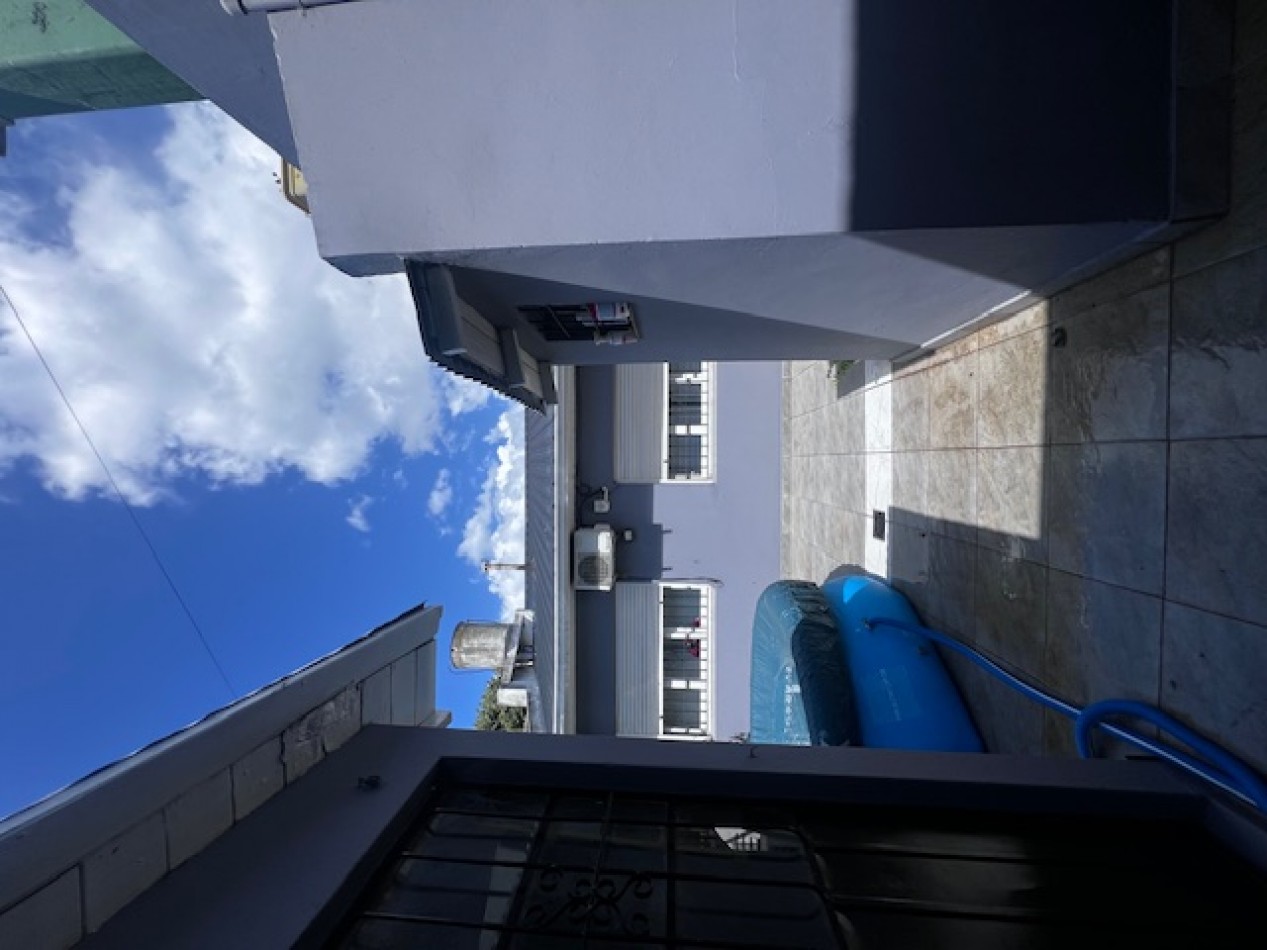 VENTA EN MDP. CHALET DE 4 AMB. CON PATIO, GARAJE Y TROTADORA P/ VS. AUTOS Y QUINCHO. ZONA ALBERTI Y JARA