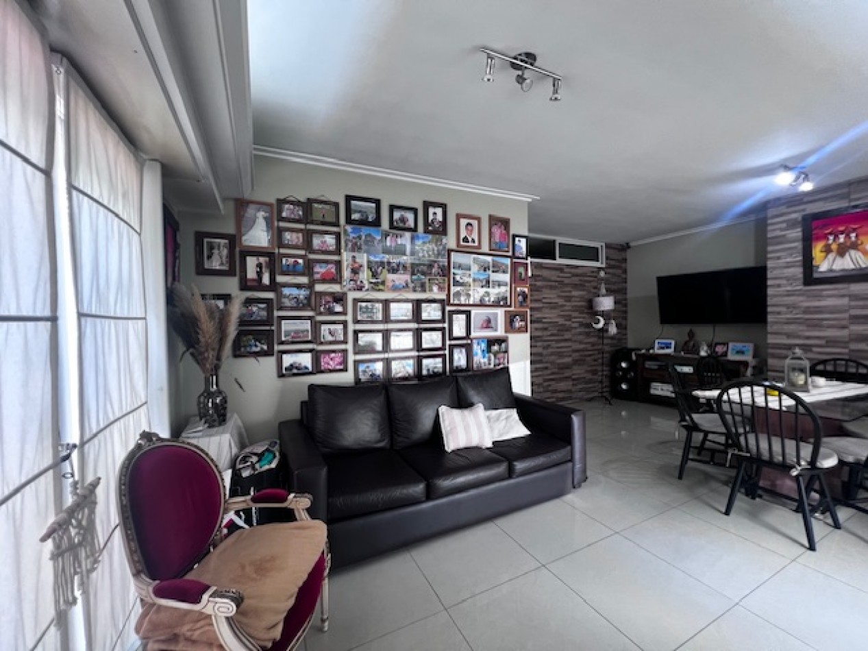 VENTA IMPECABLE CHALET, ZONA ALMAFUERTE Y JARA, MAR DEL PLATA, 4 AMB. GJE/QUINCHO Y PATIO