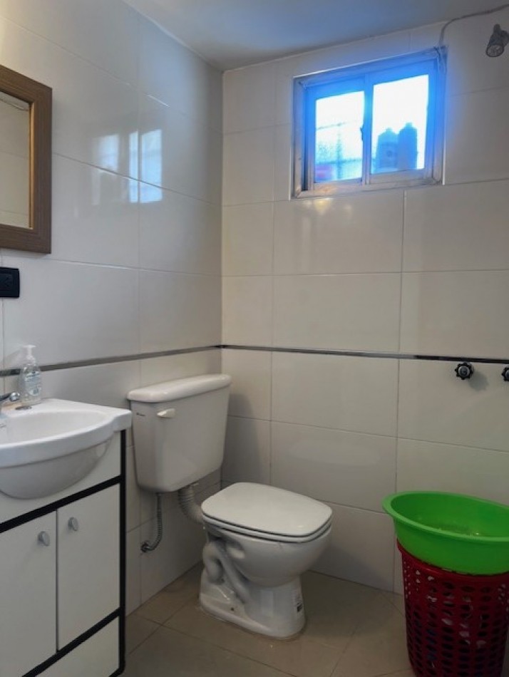 VENTA IMPECABLE CHALET, ZONA ALMAFUERTE Y JARA, MAR DEL PLATA, 4 AMB. GJE/QUINCHO Y PATIO