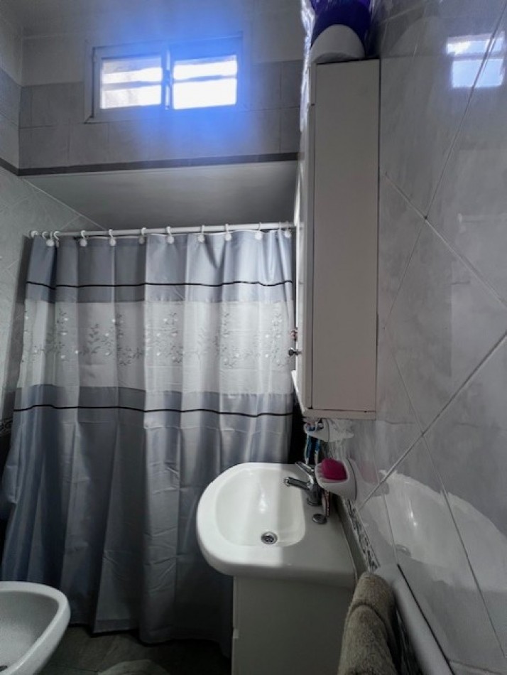VENTA IMPECABLE CHALET, ZONA ALMAFUERTE Y JARA, MAR DEL PLATA, 4 AMB. GJE/QUINCHO Y PATIO