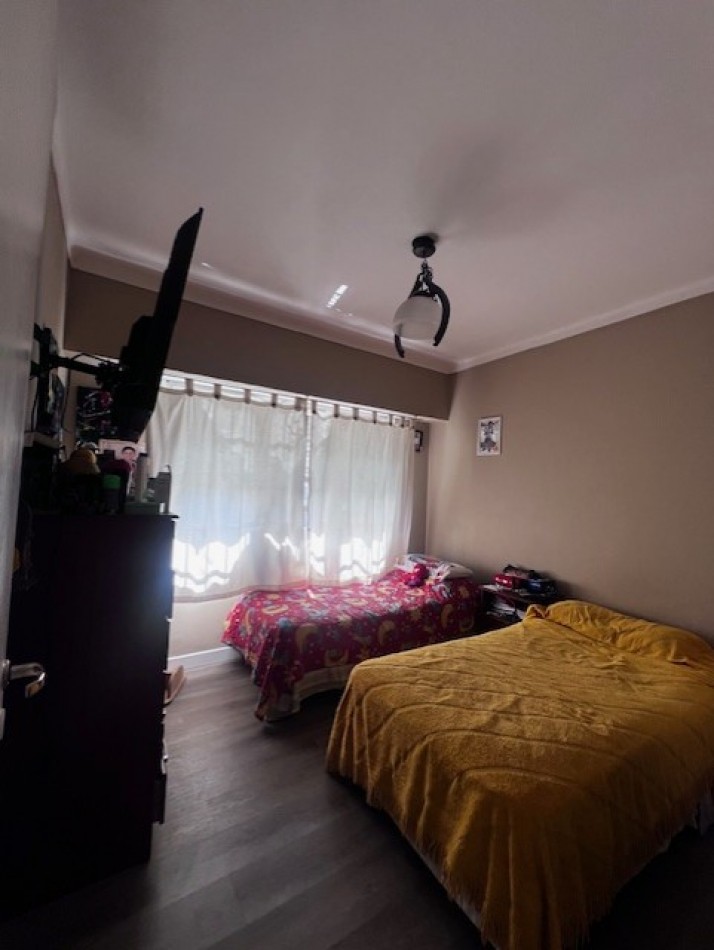 VENTA IMPECABLE CHALET, ZONA ALMAFUERTE Y JARA, MAR DEL PLATA, 4 AMB. GJE/QUINCHO Y PATIO