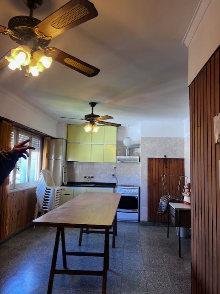 Venta chalet Mar del Plata amplio chalet uso familiar y o comercil 6 ambientes zona San Jose