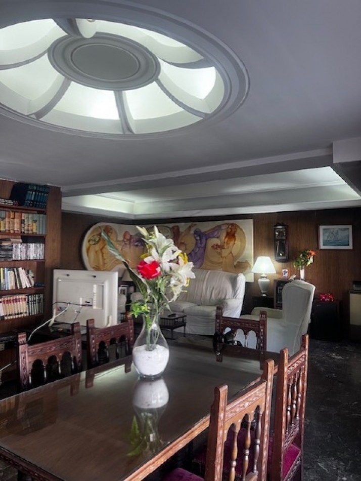 Venta chalet Mar del Plata amplio chalet uso familiar y o comercil 6 ambientes zona San Jose
